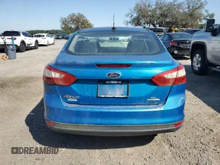 2014 Ford Focus SE with VIN 1FADP3F20EL135711, listed as a Copart auction lot 52580285 with 259,824 mi miles and Clean Title. Bid and sale history available at carsss.com. Image 6.
