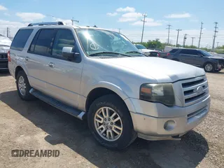 2010 Ford Expedition Limited z VIN 1FMJU1K5XAEA58768, wystawiony jako IAAI lot #42373092 z przebiegiem 293 134 mil mil oraz . Historia ofert i sprzedaży dostępna na DreamBid. Obrazek 1.