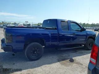 2013 Chevrolet Silverado 1500 LT with VIN 1GCRCSE05DZ104746, listed as a IAAI auction lot 41937647 with 193,426 mi miles. Bid and sale history available at carsss.com. Image 13.