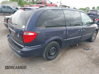 2005 Chrysler Town & Country Limited with VIN 2C8GP64L75R365241, listed as a IAAI auction lot 42147460 with 255,540 mi miles. Bid and sale history available at carsss.com. Image 4.