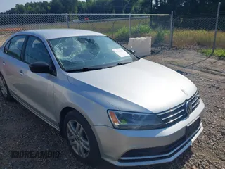 2015 Volkswagen Jetta S z VIN 3VW2K7AJ5FM251943, wystawiony jako IAAI lot #42482891 z przebiegiem 74 649 mil mil oraz . Historia ofert i sprzedaży dostępna na DreamBid. Obrazek 1.