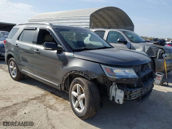 2017 Ford Explorer XLT with VIN 1FM5K8D8XHGC76912, listed as a IAAI auction lot 41728061 with 100,995 mi miles. Bid and sale history available at carsss.com. Image 1.