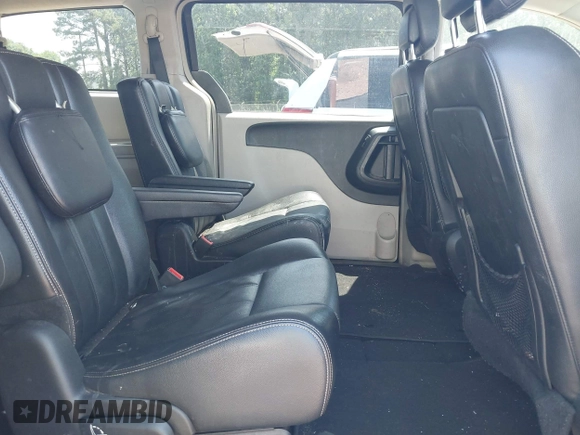 2014 Chrysler Town & Country Touring z VIN 2C4RC1BG2ER348099, wystawiony jako IAAI lot #42411961 z przebiegiem 249 144 mil mil oraz . Historia ofert i sprzedaży dostępna na DreamBid. Obrazek 8.
