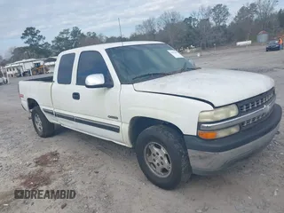 2000 Chevrolet Silverado 1500 LS with VIN 1GCEK19T4YE279664, listed as a IAAI auction lot 41537865 with 322,320 mi miles. Bid and sale history available at carsss.com. Image 1.