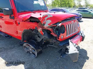 2018 Jeep Wrangler Unlimited Sahara z VIN 1C4HJWEG6JL893798, wystawiony jako IAAI lot #42299351 z przebiegiem Nie podano mil oraz . Historia ofert i sprzedaży dostępna na DreamBid. Obrazek 6.