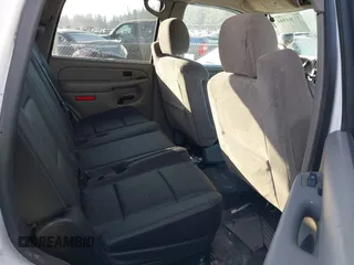 2005 Chevrolet Tahoe Police z VIN 1GNEC13Z95R205193, wystawiony jako IAAI lot #41361544 z przebiegiem 156 547 mil mil oraz . Historia ofert i sprzedaży dostępna na DreamBid. Obrazek 8.