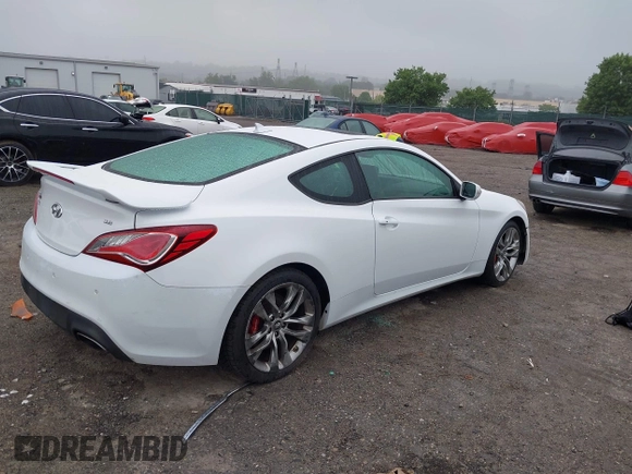 2015 Hyundai Genesis Coupe R-Spec with VIN KMHHU6KJ3FU125152, listed as a IAAI auction lot 42457798 with 159,477 mi miles and . Bid and sale history available at DreamBid. Image 4.