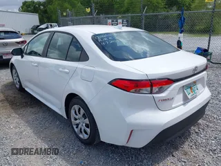 2025 Toyota Corolla LE with VIN 5YFB4MDE4SP280296, listed as a IAAI auction lot 42087813 with 9,384 mi miles. Bid and sale history available at carsss.com. Image 3.