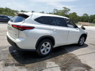 2020 Toyota Highlander L with VIN 5TDCZRAH2LS029755, listed as a Copart auction lot 57993075 with 68,511 mi miles and Non repairable. Bid and sale history available at DreamBid. Image 3.