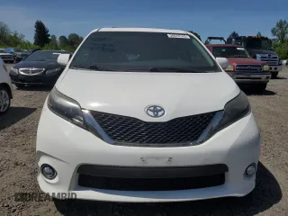 2015 Toyota Sienna SE с VIN 5TDXK3DC6FS632845, выставлен на аукционе Copart как лот 56070745 с пробегом 154 254 миль миль и Списание • Salvage title. История ставок и продаж доступна на DreamBid. Изображение 5.