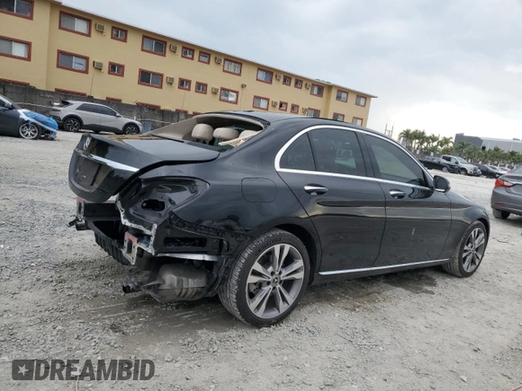 2019 Mercedes-Benz C 300 z VIN 55SWF8DB8KU289988, wystawiony jako Copart lot #55739365 z przebiegiem 65 277 mil mil oraz Szkoda całkowita • Salvage title. Historia ofert i sprzedaży dostępna na DreamBid. Obrazek 3.