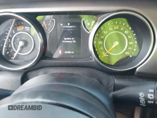 2019 Jeep Wrangler Unlimited Sport S z VIN 1C4HJXDN9KW636592, wystawiony jako IAAI lot #42159099 z przebiegiem 82 580 mil mil oraz . Historia ofert i sprzedaży dostępna na DreamBid. Obrazek 7.