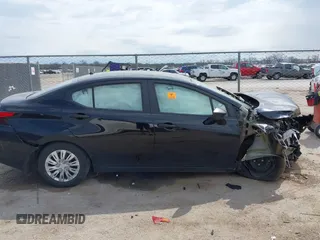 2020 Nissan Versa S z VIN 3N1CN8DV7LL891451, wystawiony jako IAAI lot #41871961 z przebiegiem Nie podano mil oraz . Historia ofert i sprzedaży dostępna na DreamBid. Obrazek 12.