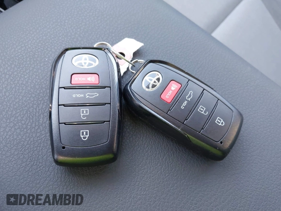 2025 Toyota Camry LE с VIN 4T1DBADK3SU011319, выставлен на аукционе IAAI как лот 41430879 с пробегом 2 366 миль миль и . История ставок и продаж доступна на DreamBid. Изображение 11.