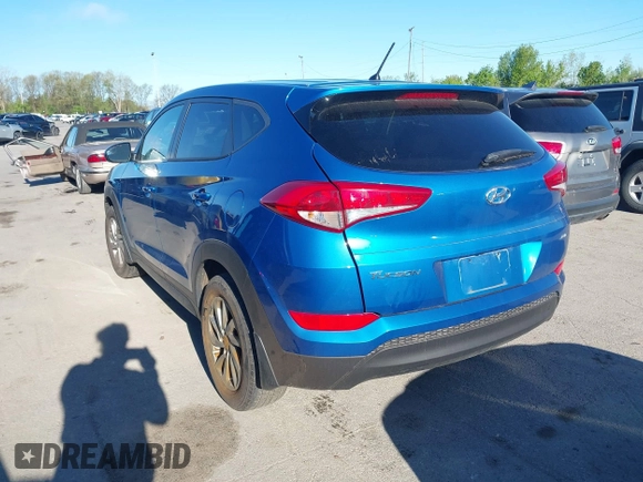 2018 Hyundai Tucson SE z VIN KM8J2CA40JU792495, wystawiony jako IAAI lot #42144647 z przebiegiem 62 769 mil mil oraz . Historia ofert i sprzedaży dostępna na DreamBid. Obrazek 3.