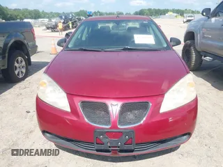 2008 Pontiac G6 z VIN 1G2ZG57B084109526, wystawiony jako IAAI lot #42798709 z przebiegiem 185 459 mil mil oraz . Historia ofert i sprzedaży dostępna na DreamBid. Obrazek 6.