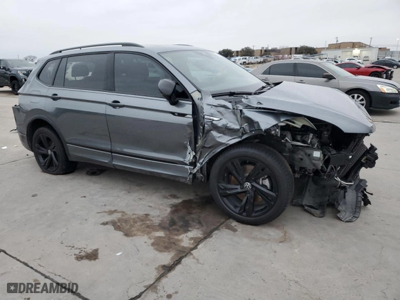 2023 Volkswagen Tiguan SE R-Line Black with VIN 3VVCB7AX6PM013498, listed as a Copart auction lot 42057445 with 31,190 mi miles and Salvage Title. Bid and sale history available at carsss.com. Image 4.