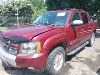 2008 Chevrolet Avalanche LS with VIN 3GNFK12398G190493, listed as a IAAI auction lot 42483068 with 211,675 mi miles and . Bid and sale history available at DreamBid. Image 2.