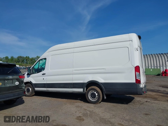 2021 Ford Transit Cargo z VIN 1FTBW3X84MKA60720, wystawiony jako IAAI lot #42202665 z przebiegiem 67 295 mil mil oraz . Historia ofert i sprzedaży dostępna na DreamBid. Obrazek 15.