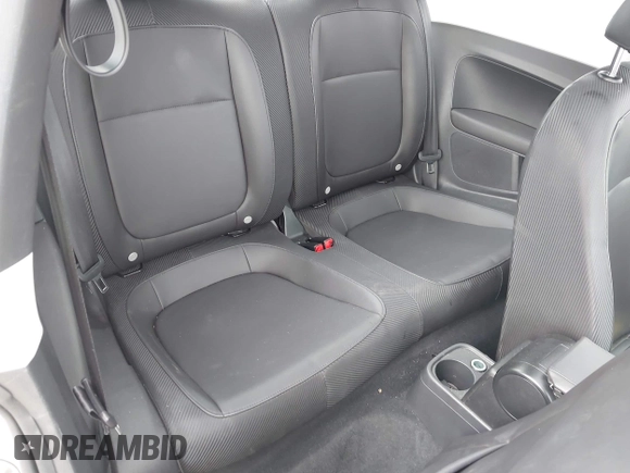 2013 Volkswagen Beetle 2.5L с VIN 3VWJP7AT8DM666427, выставлен на аукционе IAAI как лот 42351089 с пробегом 121 659 миль миль и . История ставок и продаж доступна на DreamBid. Изображение 8.