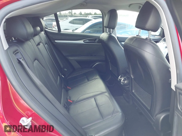2018 Alfa Romeo Stelvio Sport z VIN ZASFAKPN0J7B61761, wystawiony jako IAAI lot #41144776 z przebiegiem 34 314 mil mil oraz . Historia ofert i sprzedaży dostępna na DreamBid. Obrazek 8.