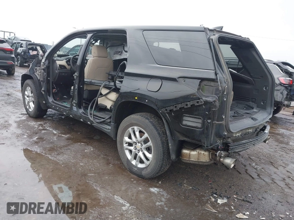 2022 Chevrolet Traverse LS with VIN 1GNERLKW3NJ107809, listed as a IAAI auction lot 41481333 with Not Provided miles. Bid and sale history available at carsss.com. Image 3.