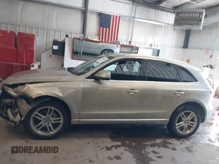2014 Audi Q5 Premium Plus with VIN WA1LFAFP3EA032751, listed as a IAAI auction lot 41608679 with 96,586 mi miles. Bid and sale history available at carsss.com. Image 14.