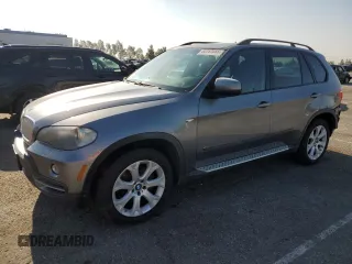2008 BMW X5 4.8i z VIN 5UXFE83588LZ47975, wystawiony jako Copart lot #53757055 z przebiegiem 179 562 mil mil oraz Szkoda całkowita • Salvage title. Historia ofert i sprzedaży dostępna na DreamBid. Obrazek 1.