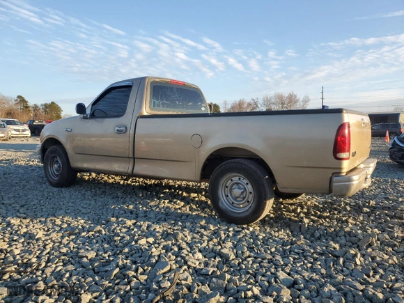 1999 Ford F-150 Work Series with VIN 1FTZF1722XNC16545, listed as a Copart auction lot 86887214 with 137,192 mi miles and Clean Title. Bid and sale history available at carsss.com. Image 2.