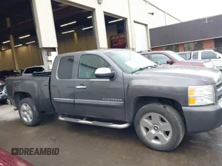 2010 Chevrolet Silverado 1500 LT with VIN 1GCSCSE03AZ202381, listed as a IAAI auction lot 41597602 with 251,154 mi miles and . Bid and sale history available at DreamBid. Image 13.