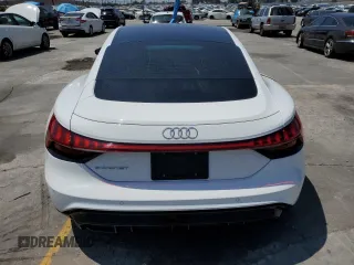2022 Audi e-tron GT Prestige z VIN WAUEJBFW8N7001600, wystawiony jako Copart lot #60571595 z przebiegiem 26 399 mil mil oraz Szkoda całkowita • Salvage title. Historia ofert i sprzedaży dostępna na DreamBid. Obrazek 6.