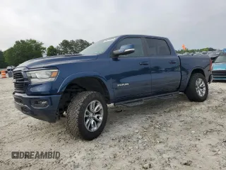 2021 Ram 1500 Laramie z VIN 1C6SRFJT7MN517306, wystawiony jako Copart lot #56210145 z przebiegiem 75 020 mil mil oraz Szkoda całkowita • Salvage title. Historia ofert i sprzedaży dostępna na DreamBid. Obrazek 1.