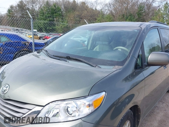2013 Toyota Sienna XLE AAS с VIN 5TDYK3DC8DS318387, выставлен на аукционе IAAI как лот 42146255 с пробегом 244 899 миль миль и . История ставок и продаж доступна на DreamBid. Изображение 6.