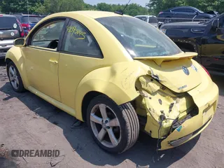 2009 Volkswagen Beetle S with VIN 3VWRG31C39M516518, listed as a IAAI auction lot 42393843 with 84,108 mi miles and . Bid and sale history available at DreamBid. Image 3.