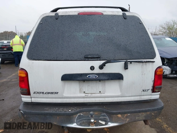 1998 Ford Explorer XL z VIN 1FMZU32E9WZA44004, wystawiony jako IAAI lot #41720181 z przebiegiem 137 267 mil mil oraz . Historia ofert i sprzedaży dostępna na DreamBid. Obrazek 16.