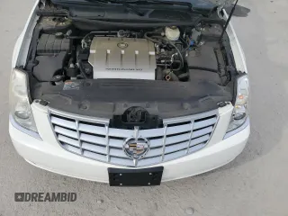 2011 Cadillac DTS Professional Funeral Coach z VIN 1GE8K8C61BU500179, wystawiony jako Copart lot #49271975 z przebiegiem 33 781 mil mil oraz Czysty tytuł • Clean title. Historia ofert i sprzedaży dostępna na DreamBid. Obrazek 11.