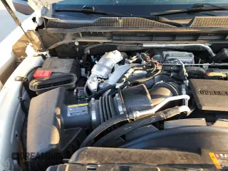 2022 Chevrolet Silverado 2500HD LT z VIN 1GC4YNEY0NF179067, wystawiony jako Copart lot #82148125 z przebiegiem 77 136 mil mil oraz Szkoda całkowita • Salvage title. Historia ofert i sprzedaży dostępna na DreamBid. Obrazek 14.