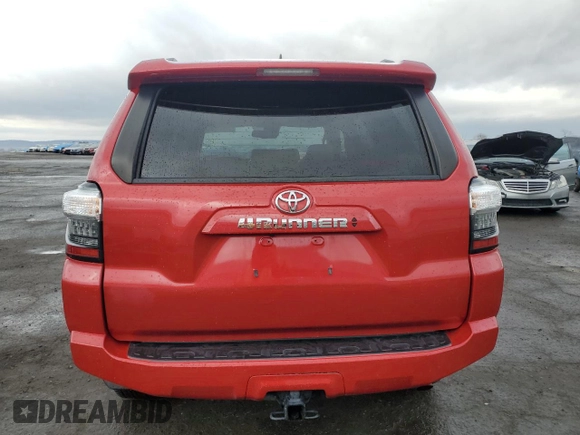 2022 Toyota 4Runner SR5 with VIN JTEMU5JR4N6019845, listed as a Copart auction lot 51411635 with 43,311 mi miles and Salvage title. Bid and sale history available at DreamBid. Image 6.