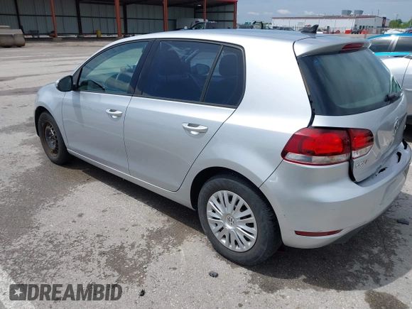 2013 Volkswagen Golf w/Conv & Sunroof с VIN WVWDB7AJ0DW138541, выставлен на аукционе IAAI как лот 42173133 с пробегом 44 910 миль миль и . История ставок и продаж доступна на DreamBid. Изображение 3.