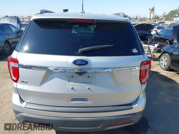 2019 Ford Explorer XLT z VIN 1FM5K7D84KGA60538, wystawiony jako IAAI lot #42603310 z przebiegiem 134 221 mil mil oraz . Historia ofert i sprzedaży dostępna na DreamBid. Obrazek 17.