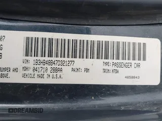 2007 Dodge Caliber SXT z VIN 1B3HB48B47D321277, wystawiony jako IAAI lot #41607140 z przebiegiem 159 286 mil mil oraz . Historia ofert i sprzedaży dostępna na DreamBid. Obrazek 9.