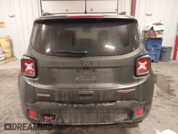 2018 Jeep Renegade Trailhawk with VIN ZACCJBCB7JPG85967, listed as a IAAI auction lot 41611403 with 70,073 mi miles. Bid and sale history available at carsss.com. Image 16.