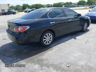 2004 Lexus ES 330 with VIN JTHBA30G745016837, listed as a IAAI auction lot 42156949 with 138,118 mi miles. Bid and sale history available at carsss.com. Image 4.