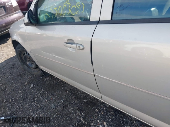 2009 Chevrolet Cobalt 1LT with VIN 1G1AT58H397252308, listed as a IAAI auction lot 41881047 with Not Provided miles and . Bid and sale history available at DreamBid. Image 6.