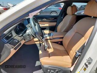 2013 BMW 7 Series 750Li с VIN WBAYE8C59DD134172, выставлен на аукционе Copart как лот 63624785 с пробегом 73 185 миль миль и Списание • Salvage title. История ставок и продаж доступна на DreamBid. Изображение 7.