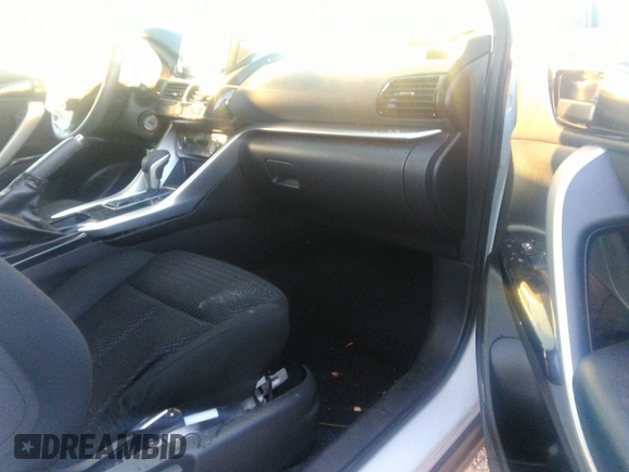 2022 Mitsubishi Eclipse Cross LE z VIN JA4ASVAA4NZ028416, wystawiony jako IAAI lot #41247694 z przebiegiem 48 247 mil mil oraz . Historia ofert i sprzedaży dostępna na DreamBid. Obrazek 5.
