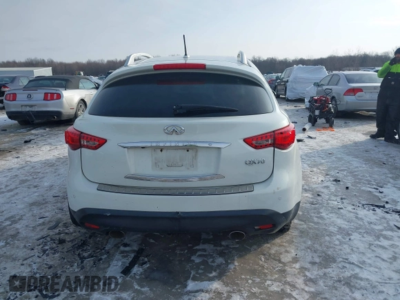 2015 Infiniti QX70 with VIN JN8CS1MW4FM481257, listed as a IAAI auction lot 41390187 with 127,892 mi miles and . Bid and sale history available at DreamBid. Image 16.