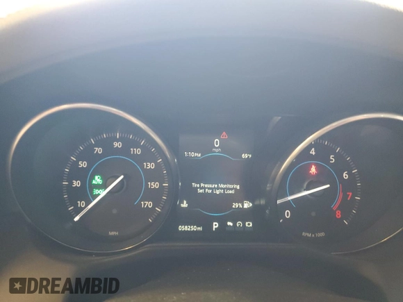 2016 Jaguar XF 35t Prestige with VIN SAJBK4BV1GCY17006, listed as a Copart auction lot 60490704 with 58,250 mi miles and Salvage Title. Bid and sale history available at carsss.com. Image 9.