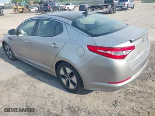 2013 Kia Optima Hybrid EX with VIN KNAGM4ADXD5059185, listed as a IAAI auction lot 42046712 with 204,884 mi miles. Bid and sale history available at carsss.com. Image 3.