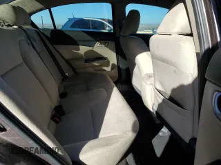 2013 Honda Civic LX z VIN 2HGFB2F55DH547318, wystawiony jako Copart lot #88117425 z przebiegiem 130 428 mil mil oraz Szkoda całkowita • Salvage title. Historia ofert i sprzedaży dostępna na DreamBid. Obrazek 10.